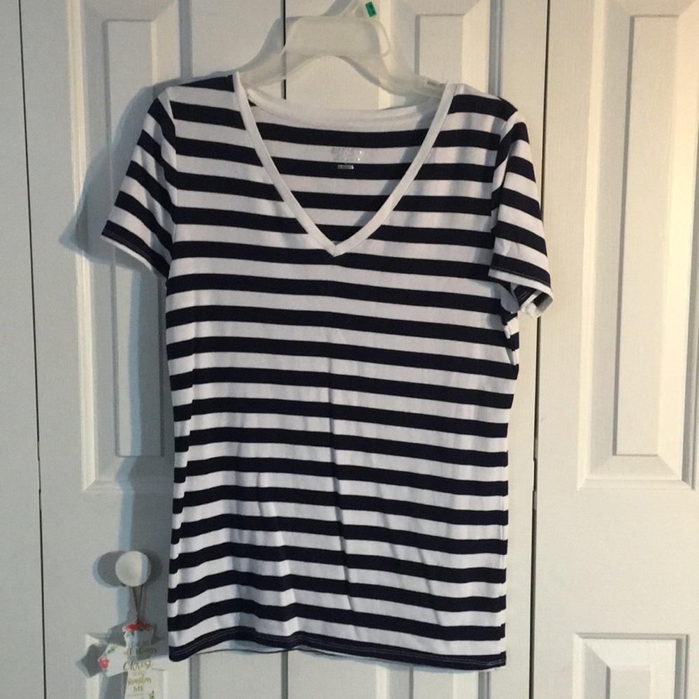 V neck striped shirt